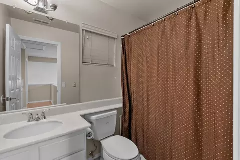 Bath - 3335 Rollingridge Ave, Palmdale, CA 93550 photo 1 of 3