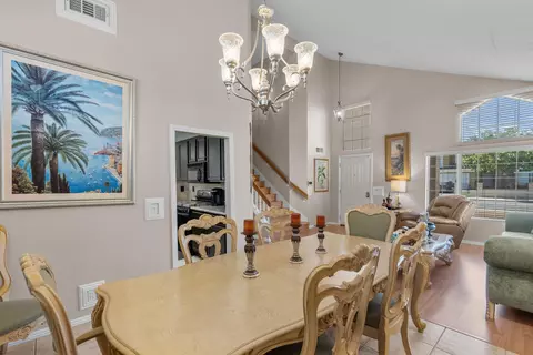 Dining - 3335 Rollingridge Ave, Palmdale, CA 93550 photo 3 of 4