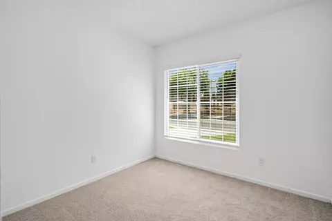 43810 5th St E, Lancaster, CA 93535 photo 13