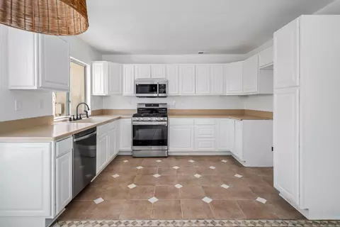 43810 5th St E, Lancaster, CA 93535 photo 8