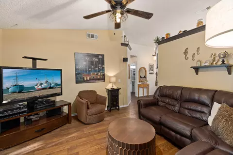 43110 11th St E, Lancaster, CA 93535 photo 7