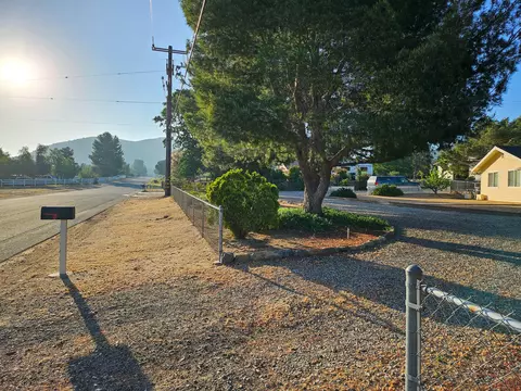 2630 Trails End Rd, Acton, CA 93510 photo 2