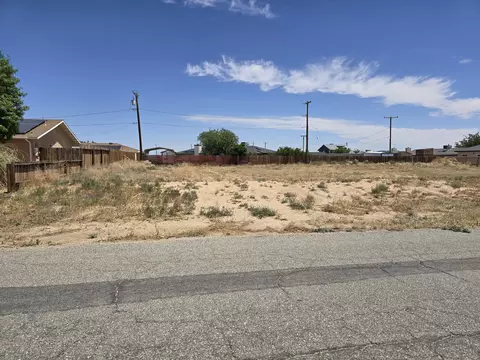 Holly Avenue, California City, CA 93505