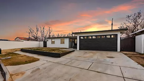 708 Ave H 13 W, Lancaster, CA 93534