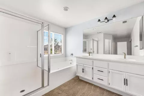 Bath - 39301 Jacob Dr, Palmdale, CA 93551 photo 4 of 4