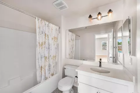 Bath - 39301 Jacob Dr, Palmdale, CA 93551 photo 1 of 4