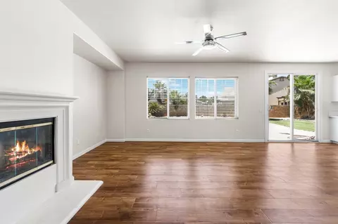 Living - 39301 Jacob Dr, Palmdale, CA 93551 photo 9 of 10