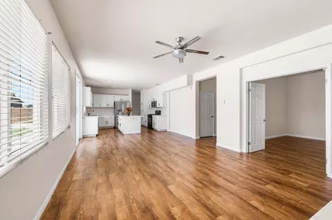Living - 39301 Jacob Dr, Palmdale, CA 93551 photo 10 of 10