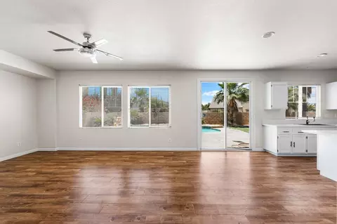 Living - 39301 Jacob Dr, Palmdale, CA 93551 photo 6 of 10