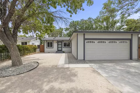 2334 Rosewood Ave, Lancaster, CA 93535