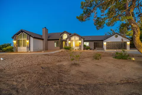 31920 Crystalaire Dr, Llano, CA 93544