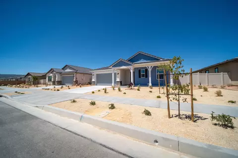 Exterior - 44565 62nd St W, Lancaster, CA 93536 photo 11 of 11