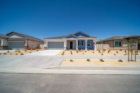 Exterior - 44565 62nd St W, Lancaster, CA 93536 photo 8 of 11