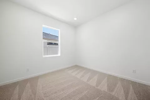 Bedroom - 44565 62nd St W, Lancaster, CA 93536 photo 9 of 12
