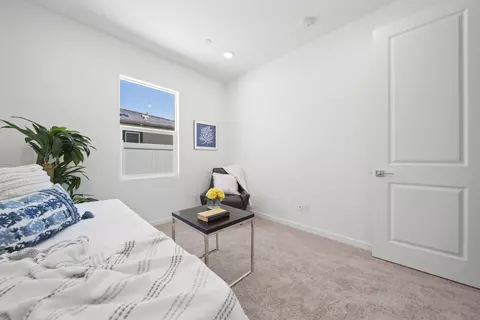 Bedroom - 44565 62nd St W, Lancaster, CA 93536 photo 6 of 12