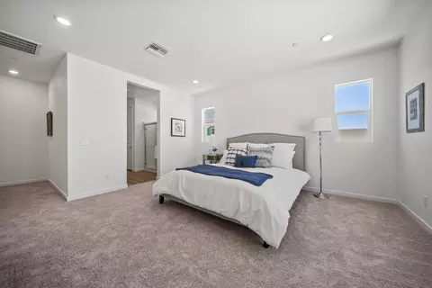 Bedroom - 44565 62nd St W, Lancaster, CA 93536 photo 2 of 12