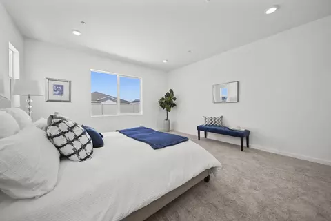 Bedroom - 44565 62nd St W, Lancaster, CA 93536 photo 1 of 12