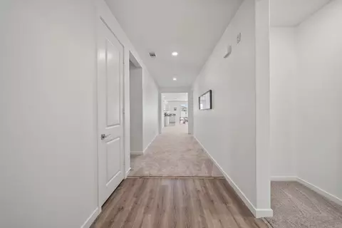 Entry Way - 44565 62nd St W, Lancaster, CA 93536 photo 1 of 4