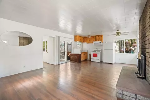 Living - 1669 Linnet Rd, Wrightwood, CA 92397 photo 3 of 4