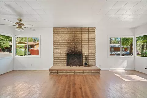 Living - 1669 Linnet Rd, Wrightwood, CA 92397 photo 2 of 4