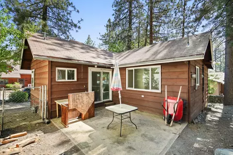 Exterior - 1669 Linnet Rd, Wrightwood, CA 92397 photo 4 of 6