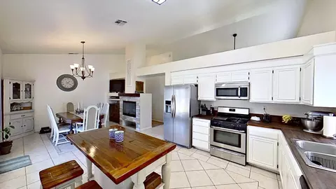 42451 Boulder Dr, Lancaster, CA 93536 photo 10