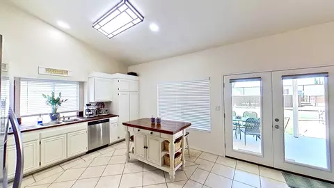 42451 Boulder Dr, Lancaster, CA 93536 photo 9