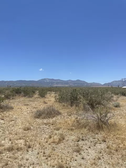 Vic Ave V4 200 Ste, Palmdale, CA 93591