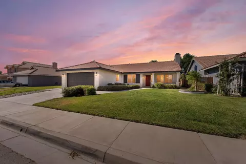 433 Avenue J11 E, Lancaster, CA 93535