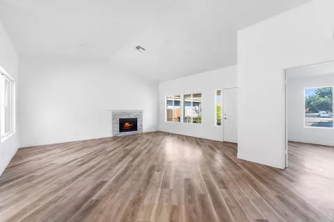 Living - 433 Avenue J11 E, Lancaster, CA 93535 photo 2 of 5