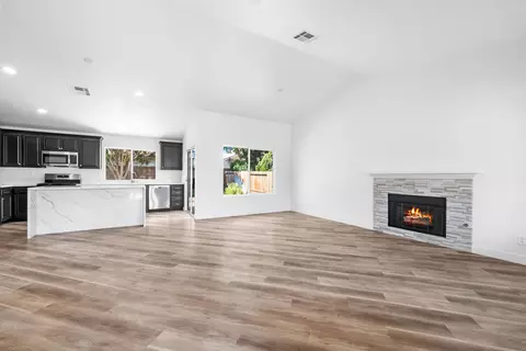 Living - 433 Avenue J11 E, Lancaster, CA 93535 photo 1 of 5