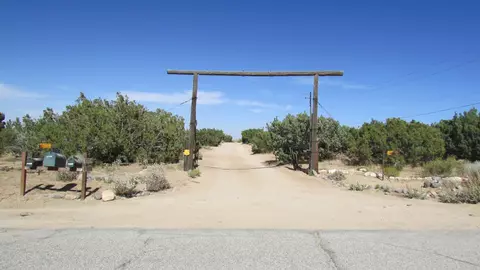0 Vacvic 96 Steave Y8, Juniper Hills, CA 93543