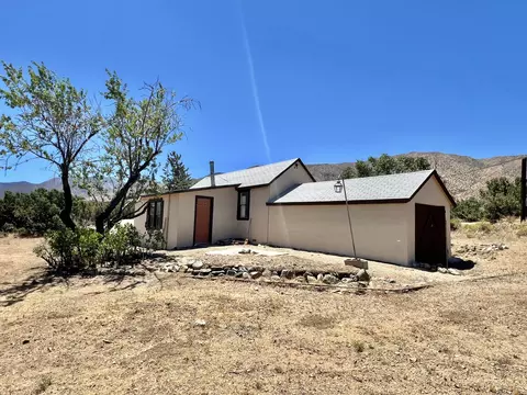 30200 106th St E, Littlerock, CA 93543