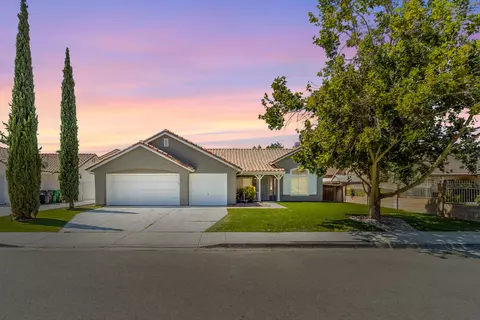 6050 Barcelona Dr, Palmdale, CA 93552