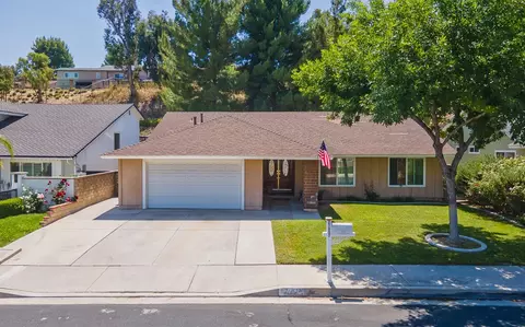 27037 Alabastro Dr, Santa Clarita, CA 91355
