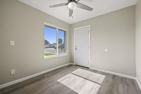 43001 Yew St, Lancaster, CA 93536 photo 14