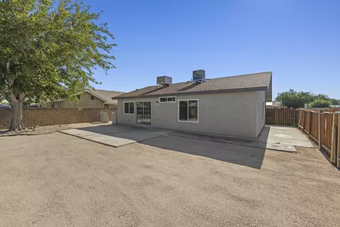 43001 Yew St, Lancaster, CA 93536 photo 41