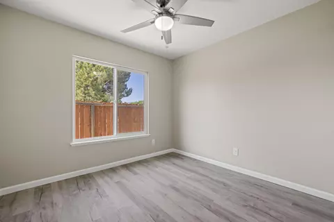 43001 Yew St, Lancaster, CA 93536 photo 16