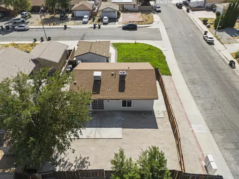 43001 Yew St, Lancaster, CA 93536 photo 50