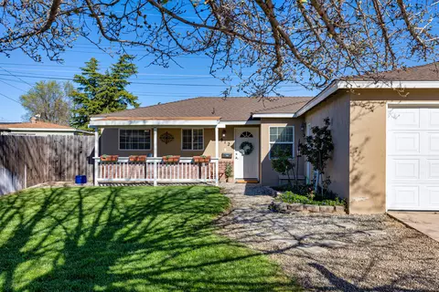 912 Bamboo Ct, Tehachapi, CA 93561 photo 4