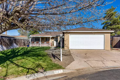 912 Bamboo Ct, Tehachapi, CA 93561 photo 2