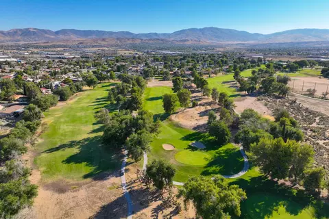 View/Area - 245 Joseph Ln, Palmdale, CA 93551 photo 4 of 9