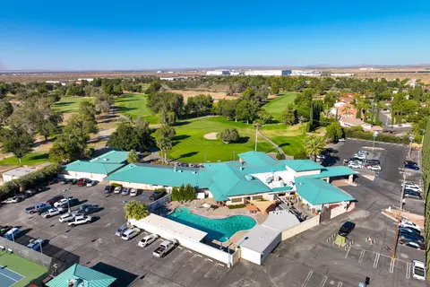 View/Area - 245 Joseph Ln, Palmdale, CA 93551 photo 5 of 9