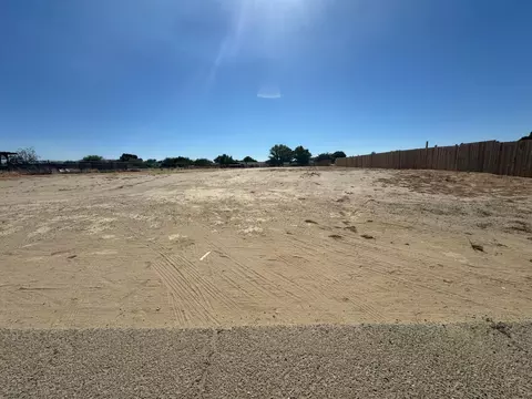 179 Th St E, Lancaster, CA 93535 photo 9