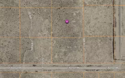 Vic Avenue M, Palmdale, CA 93591