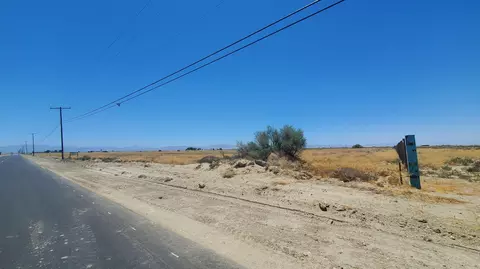 60 Th St East Ave H-4, Lancaster, CA 93535