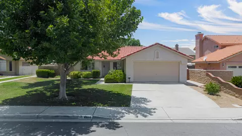 40139 Palmetto Dr, Palmdale, CA 93551