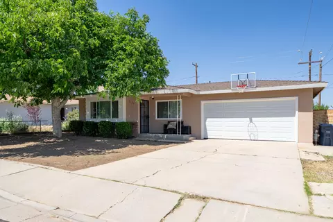 1127 Black Oak Dr, Tehachapi, CA 93561