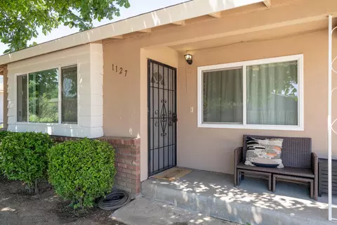 1127 Black Oak Dr, Tehachapi, CA 93561 photo 3