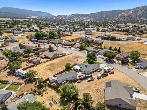 21620 Foothill Dr, Tehachapi, CA 93561 photo 40
